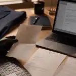Exemple mail pour candidature spontanée : lettre et CV reçus sur bureau